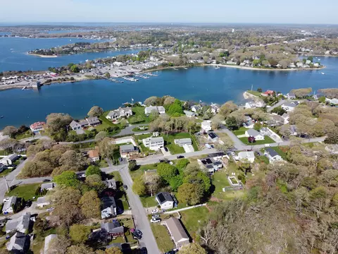 4 Van Bummel Rd, Buzzards Bay, MA 02532 photo 11