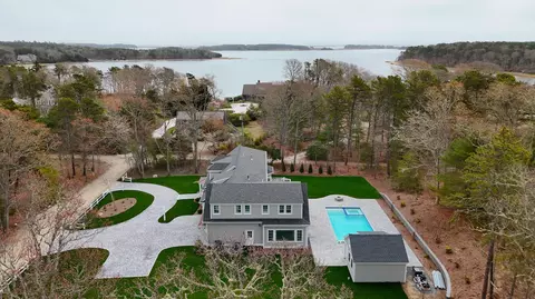 63 Kescayogansett Rd, Orleans, MA 02653