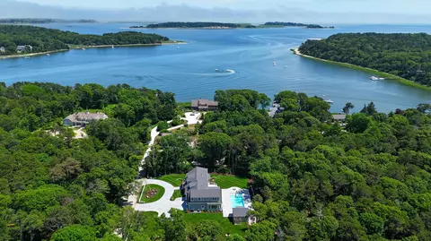 63 Kescayogansett Rd, Orleans, MA 02653