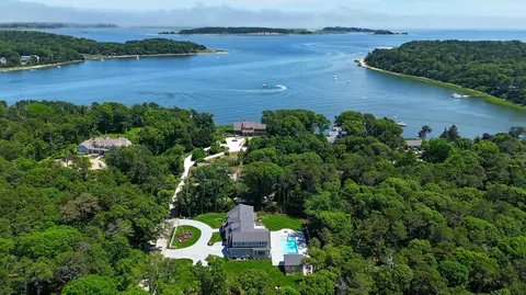 63 Kescayogansett Rd, Orleans, MA 02653
