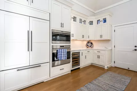 Kitchen - 67 Fire Station Rd, Osterville, MA 02655 photo 2 of 7