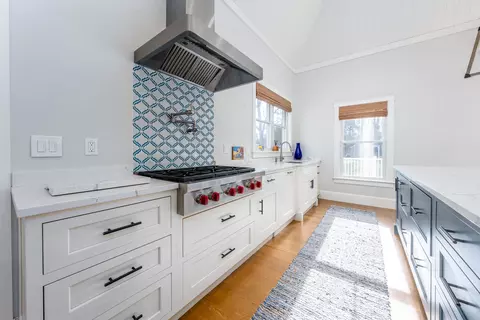 Kitchen - 67 Fire Station Rd, Osterville, MA 02655 photo 4 of 7