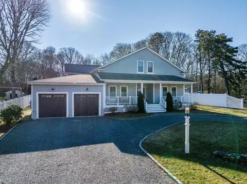 Exterior - 67 Fire Station Rd, Osterville, MA 02655 photo 15 of 16