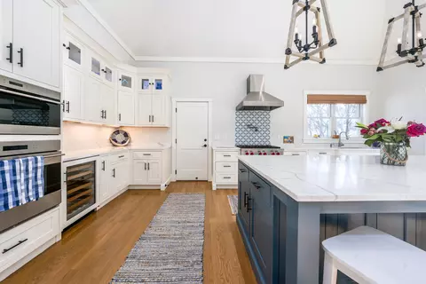 Kitchen - 67 Fire Station Rd, Osterville, MA 02655 photo 5 of 7