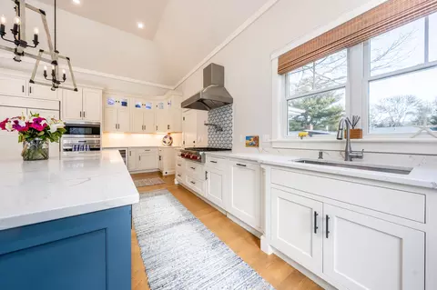 Kitchen - 67 Fire Station Rd, Osterville, MA 02655 photo 6 of 7