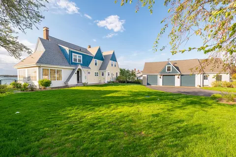 Exterior - 35 Benedict Rd, Bourne, MA 02532 photo 2 of 7