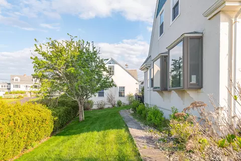 Exterior - 35 Benedict Rd, Bourne, MA 02532 photo 4 of 7