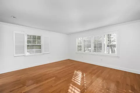 Living - 103 Pine Tree Dr, Centerville, MA 02632 photo 8 of 11