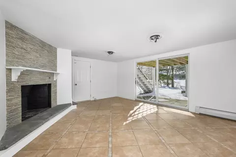 Living - 103 Pine Tree Dr, Centerville, MA 02632 photo 11 of 11
