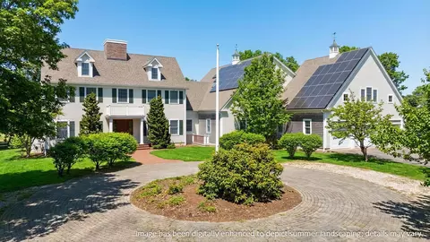 61 Airpark Dr, Teaticket, MA 02536