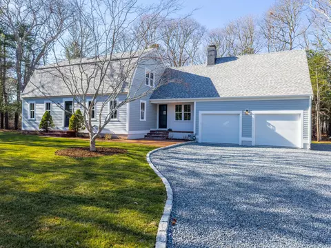 15 Jessica Way, Waquoit, MA 02536