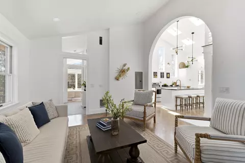 86 Harry Kemp Way #B, Provincetown, MA 02657