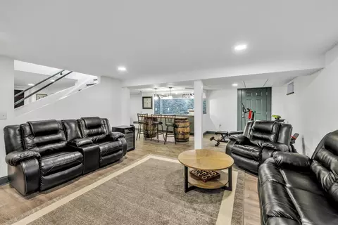 Living - 169 Cedric Rd, Centerville, MA 02632 photo 2 of 3
