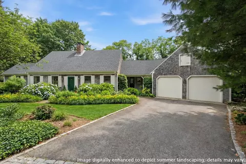 10 Grouse St, Falmouth, MA 02540