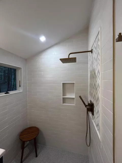 Bath - 30 Bright Coves Way, Mashpee, MA 02649 photo 2 of 5