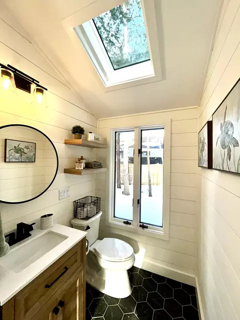 Bath - 30 Bright Coves Way, Mashpee, MA 02649 photo 4 of 5