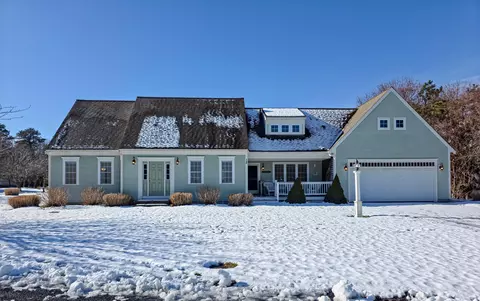 12 Doves Wing Rd, South Yarmouth, MA 02664