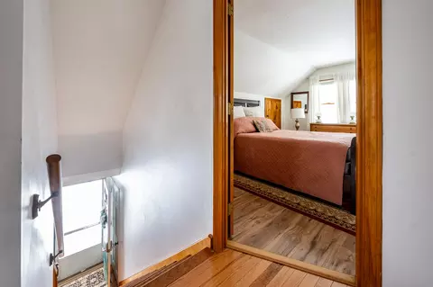 Entry Way - 18 Jay Dee Ln, Eastham, MA 02642 photo 2 of 2