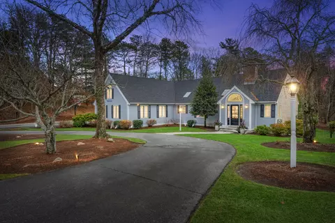 23 Middle Pond Path, Marstons Mills, MA 02648 photo 1