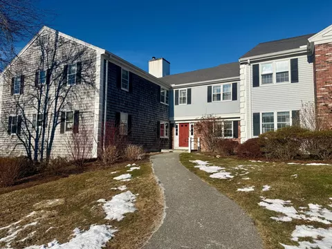 3 Hilltop Dr UNIT 3, Sandwich, MA 02563