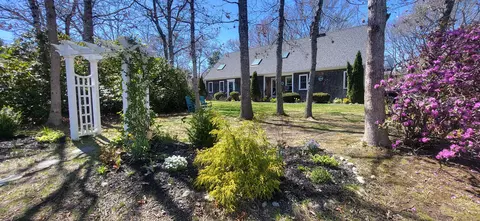 13 Checkerberry Ln, Forestdale, MA 02644