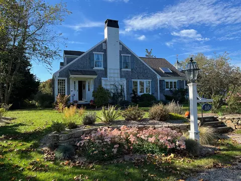 16 Old Salt Works Rd, Chatham, MA 02633