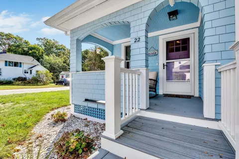 Exterior - 22 Bay View Ave, Buzzards Bay, MA 02532 photo 8 of 9