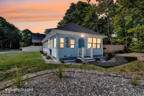 Exterior - 22 Bay View Ave, Buzzards Bay, MA 02532 photo 9 of 9