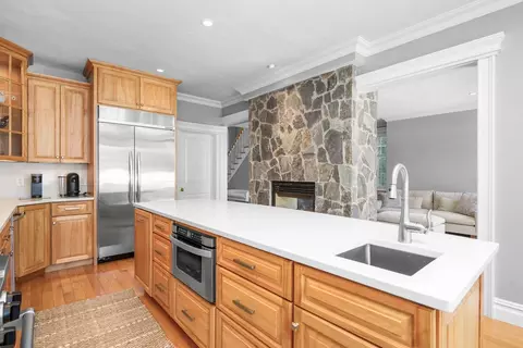 Kitchen - 16 Quinns Way, Mashpee, MA 02649 photo 3 of 5
