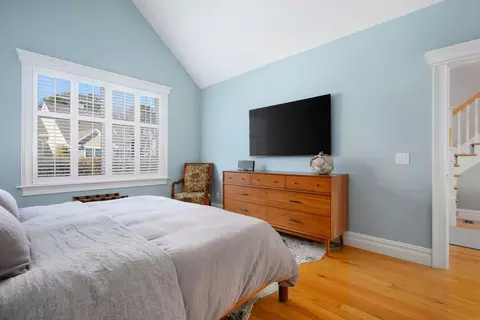 Bedroom - 16 Quinns Way, Mashpee, MA 02649 photo 2 of 6
