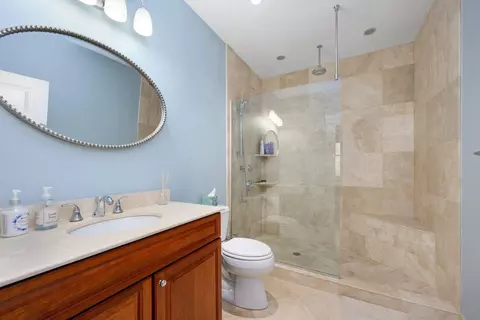 Bath - 16 Quinns Way, Mashpee, MA 02649 photo 2 of 4