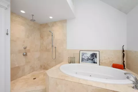 Bath - 16 Quinns Way, Mashpee, MA 02649 photo 4 of 4