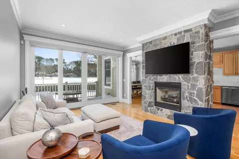 Living - 16 Quinns Way, Mashpee, MA 02649 photo 2 of 2