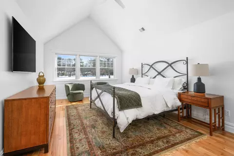 Bedroom - 16 Quinns Way, Mashpee, MA 02649 photo 4 of 6