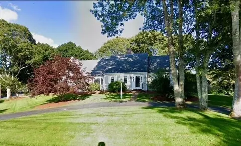 23 Farm Ln, South Dennis, MA 02660