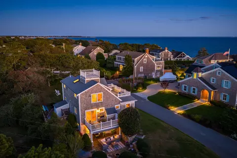 9 Wadsworth Rd, South Chatham, MA 02659