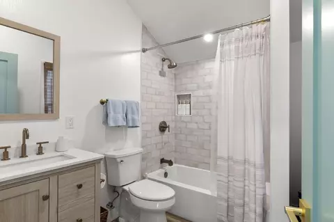 Bath - 50 Surrey Dr, Eastham, MA 02642 photo 1 of 7