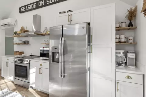 Kitchen - 50 Surrey Dr, Eastham, MA 02642 photo 2 of 4