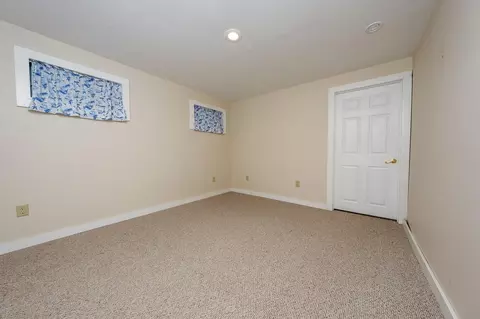 Bedroom - 12 Kettle Ln, Mashpee, MA 02649 photo 4 of 4