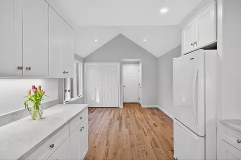 16 W Woods, Yarmouth Port, MA 02675
