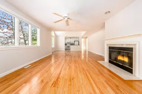 13 Pga Ln, Mashpee, MA 02649