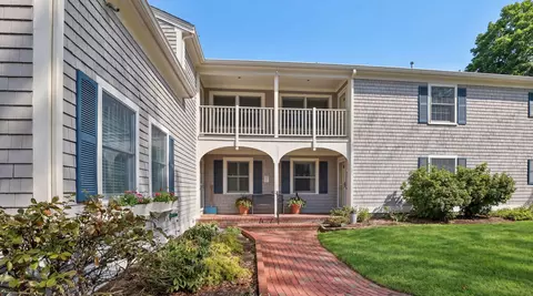 925 Main St UNIT 3, Cotuit, MA 02635 photo 1