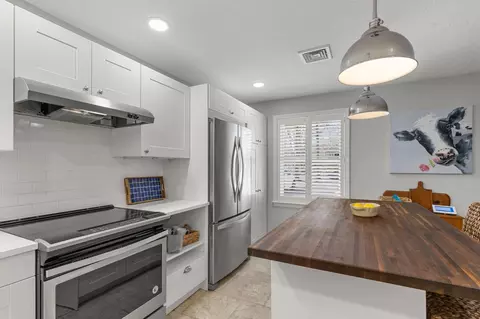925 Main St UNIT 3, Cotuit, MA 02635 photo 8