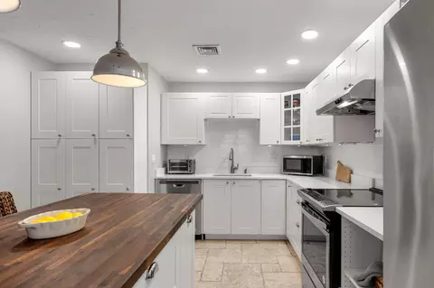 925 Main St UNIT 3, Cotuit, MA 02635 photo 7