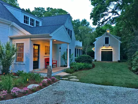 552 Main St, Cotuit, MA 02635 photo 5
