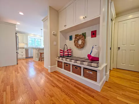 552 Main St, Cotuit, MA 02635 photo 21