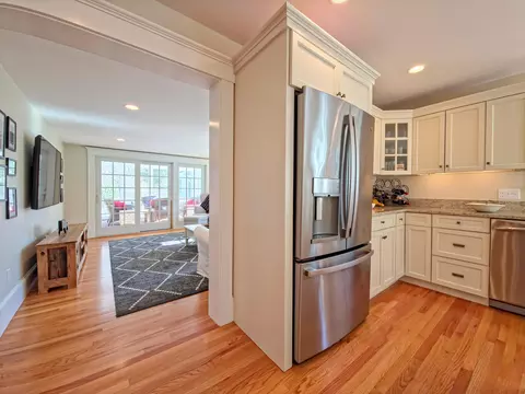 552 Main St, Cotuit, MA 02635 photo 14