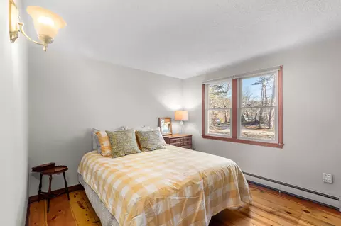 Bedroom - 20 Stone Ct, Eastham, MA 02642 photo 3 of 3