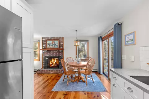 Dining - 20 Stone Ct, Eastham, MA 02642 photo 2 of 3