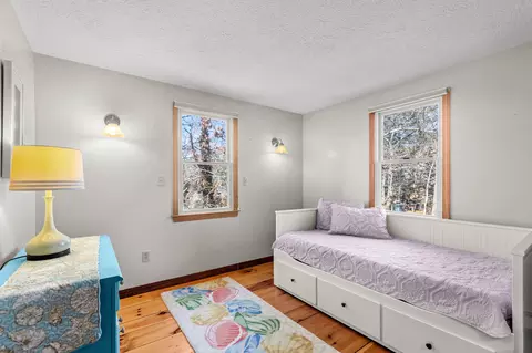 Bedroom - 20 Stone Ct, Eastham, MA 02642 photo 2 of 3